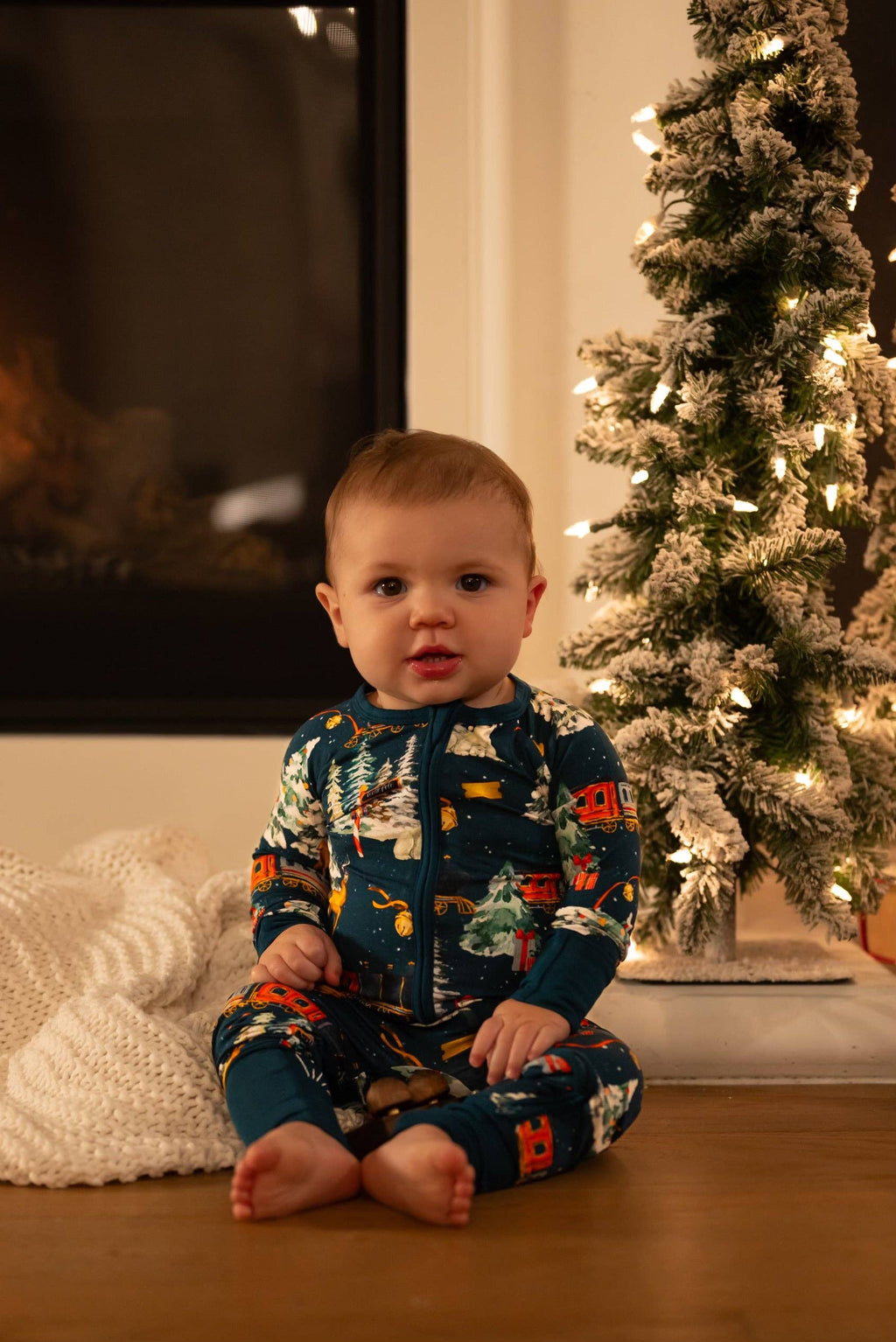 KIDS - North Pole Express Convertible Zippee - Preemie