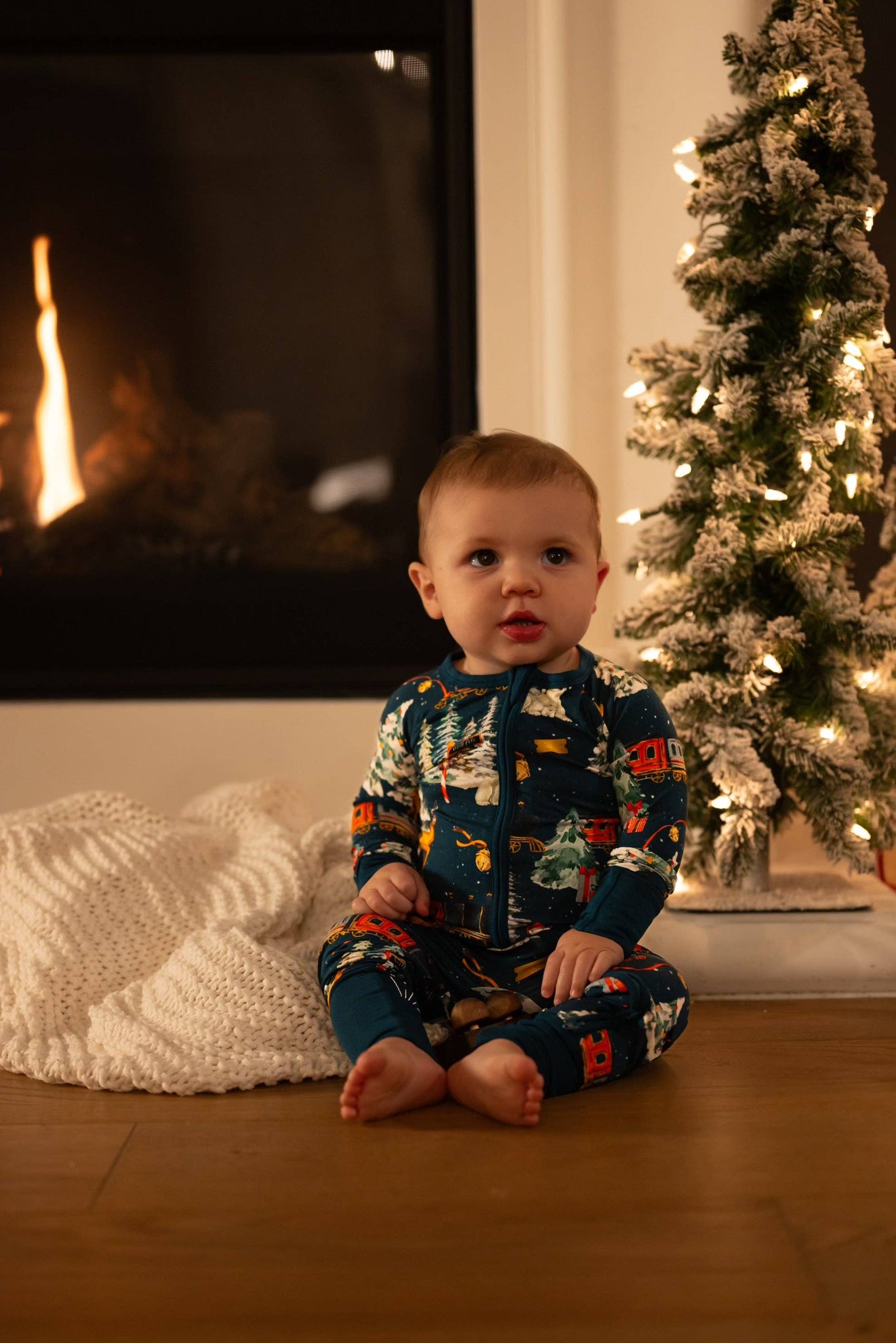 KIDS - North Pole Express Convertible Zippee - Preemie