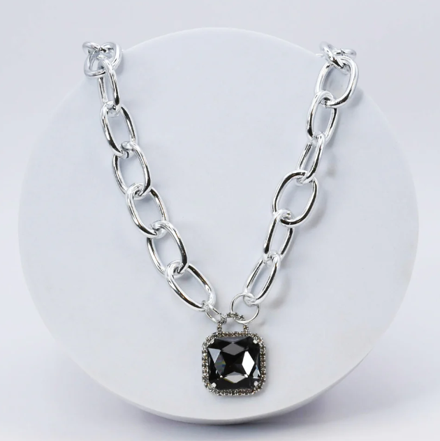 Black Glamour Necklace - Treasure Jewels
