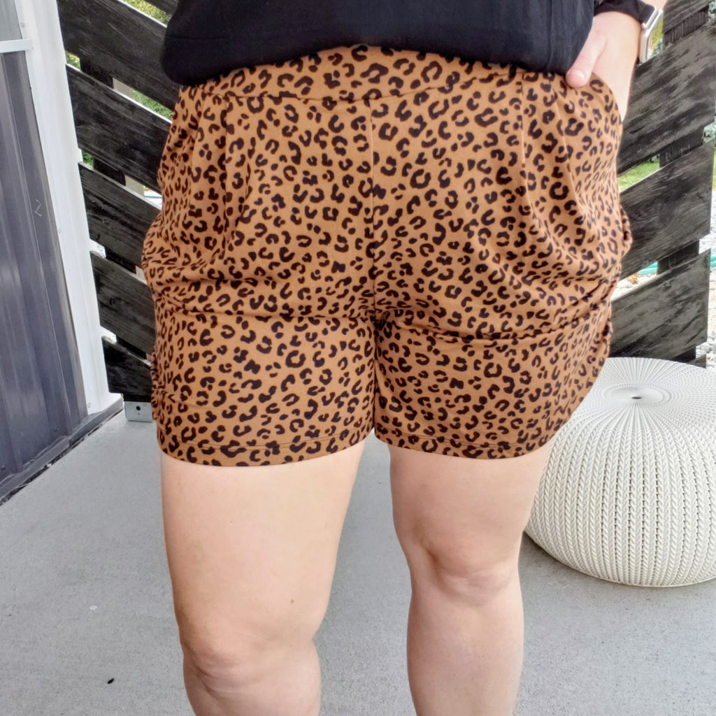Leopard Stretch Shorts - Brown