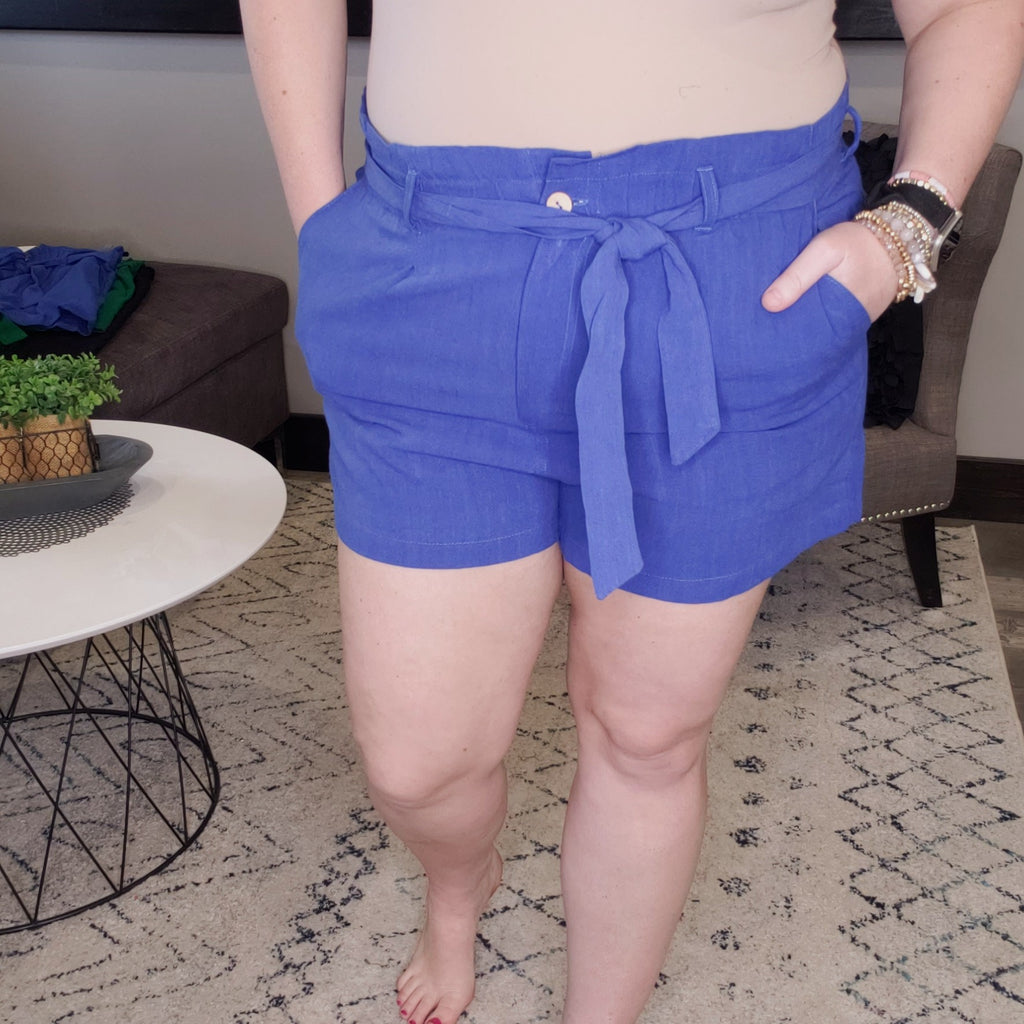 Passing By Linen Shorts - Royal