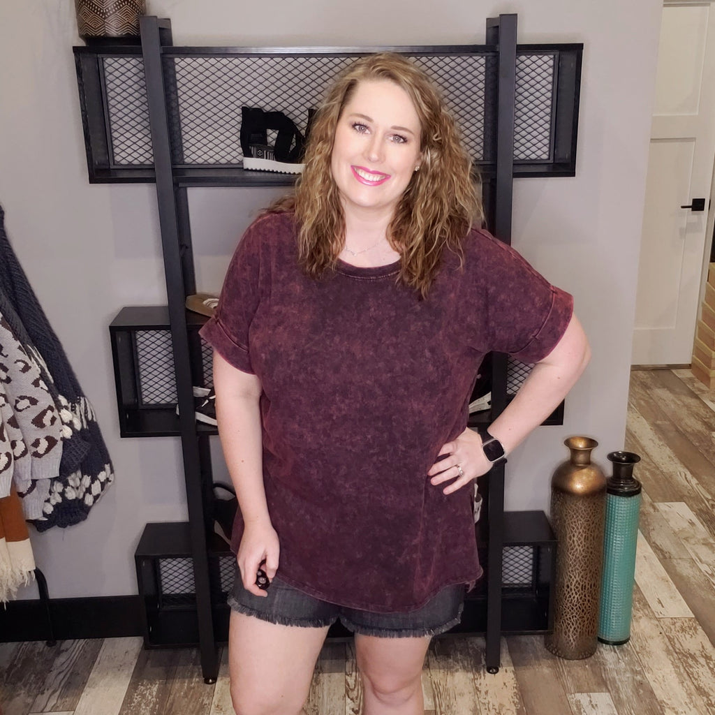 Mineral Wash Basic Top - Round Neck - Dark Burgundy