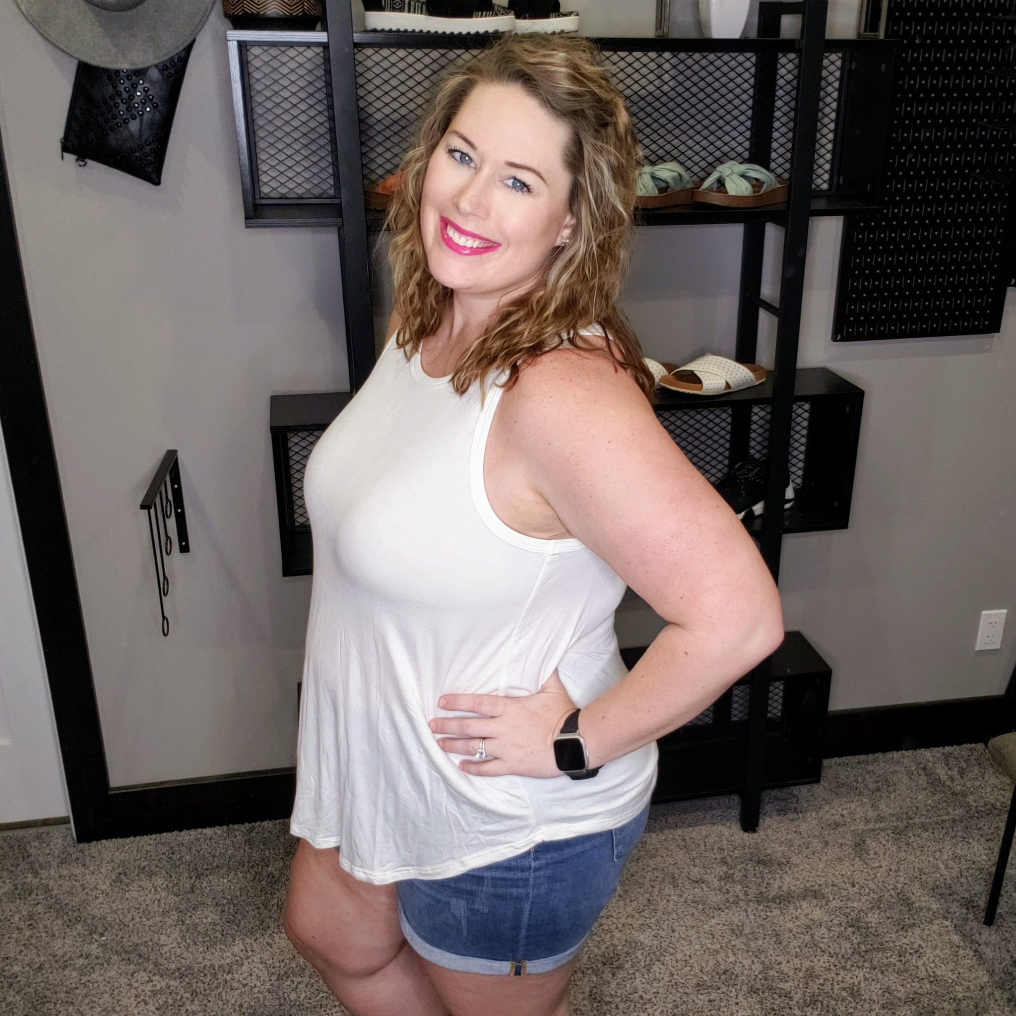 Gracious Heart Basic Tank - Dove