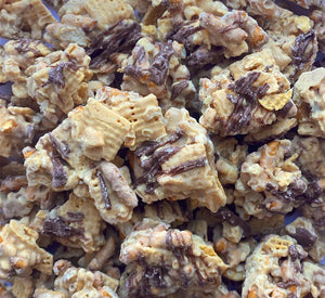 Peanut Butter Chocolate Snack Mix - Chunk Nibbles