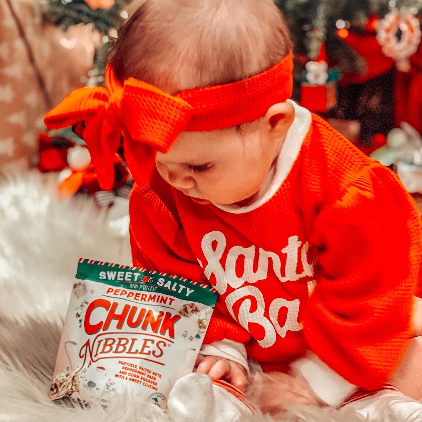 Holiday Peppermint Snack Mix - Chunk Nibbles